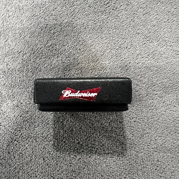 Jaime Jarrin Commemorative Pin NEW in Box - Picture 4 of 4